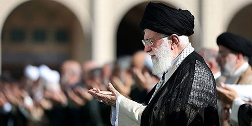 گزیده‌هایی از بیانات امام خامنه‌ای، در شرافت و فضیلت عید فطر ، با شرحی بر فرازهای نماز عید فطر