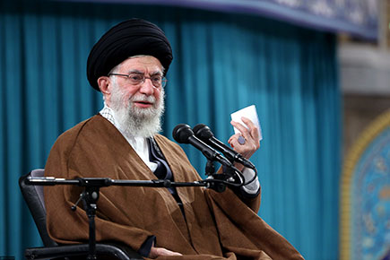 امام خامنه‌ای: «جهاد یعنی تلاش در مقابله‌ی با دشمن» - ضرورت "جهاد تبیین"